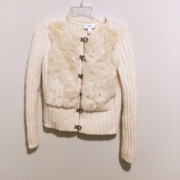 LOFT Sweaters - Ann Taylor Loft Cream Faux Fur Sweater (M)